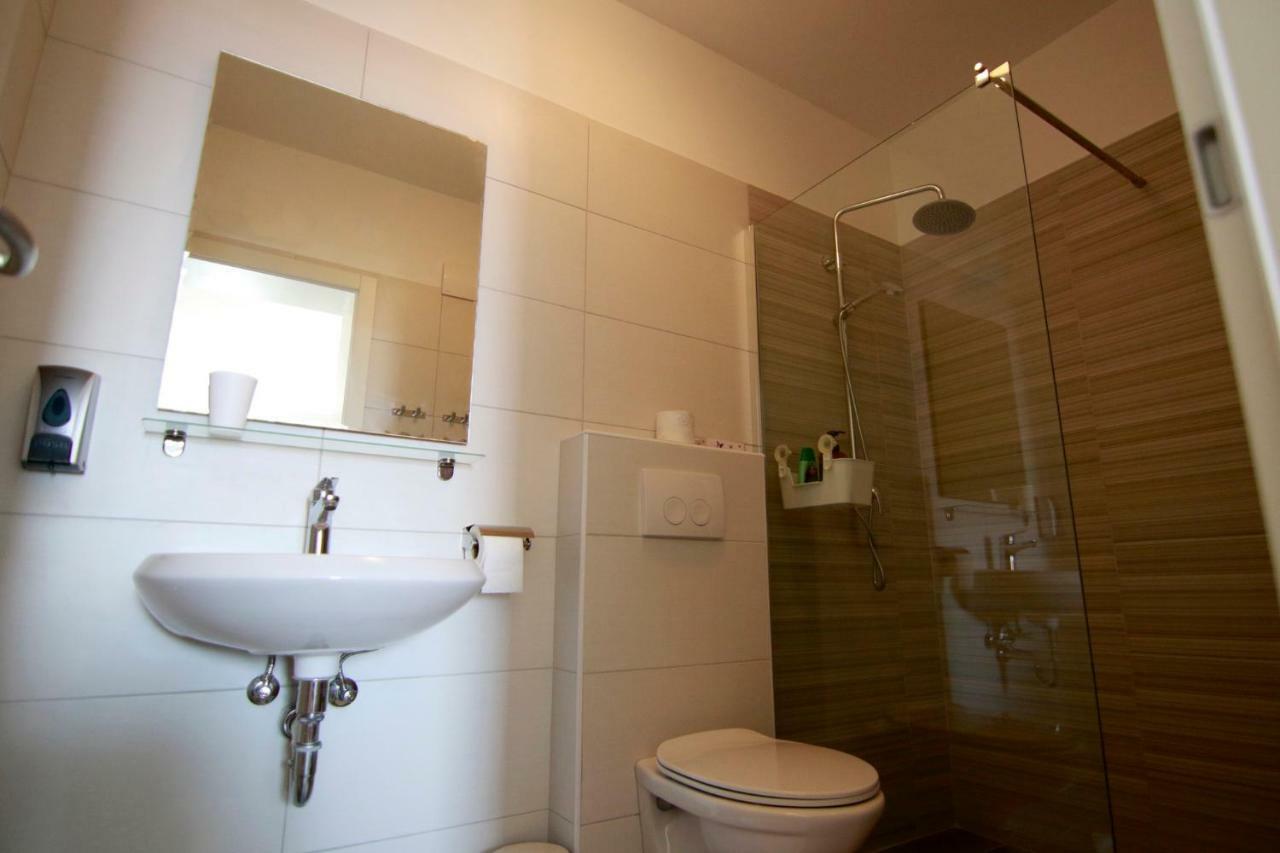 Apartments Luna Novalja Ngoại thất bức ảnh