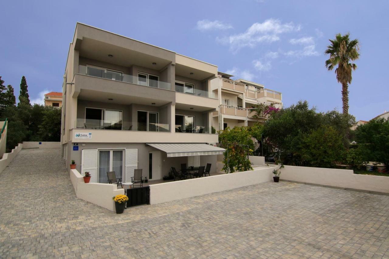 Apartments Luna Novalja Ngoại thất bức ảnh